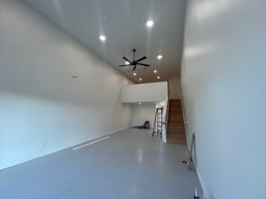 1744 NW 15th St, Oklahoma City, OK for lease Interior Photo- Image 2 of 6