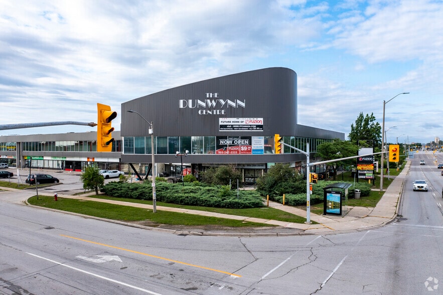 1590 Dundas St E, Mississauga, ON for lease - Building Photo - Image 2 of 10