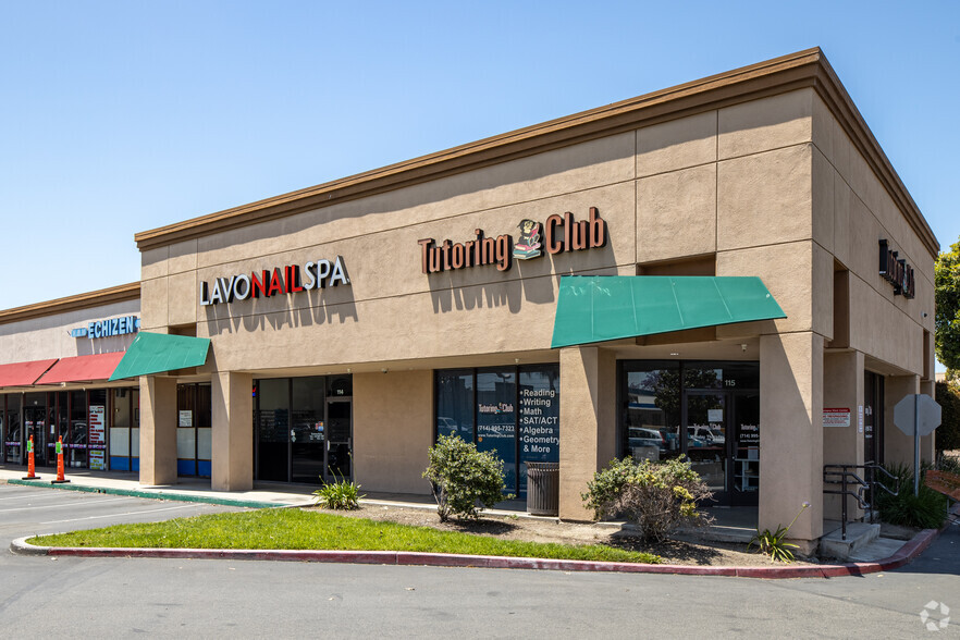 9111 Valley View St, Cypress, CA for lease - Building Photo - Image 1 of 13