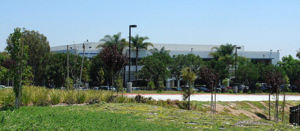 1760 Glenn Curtiss St, Carson, CA for sale - Primary Photo - Image 1 of 1