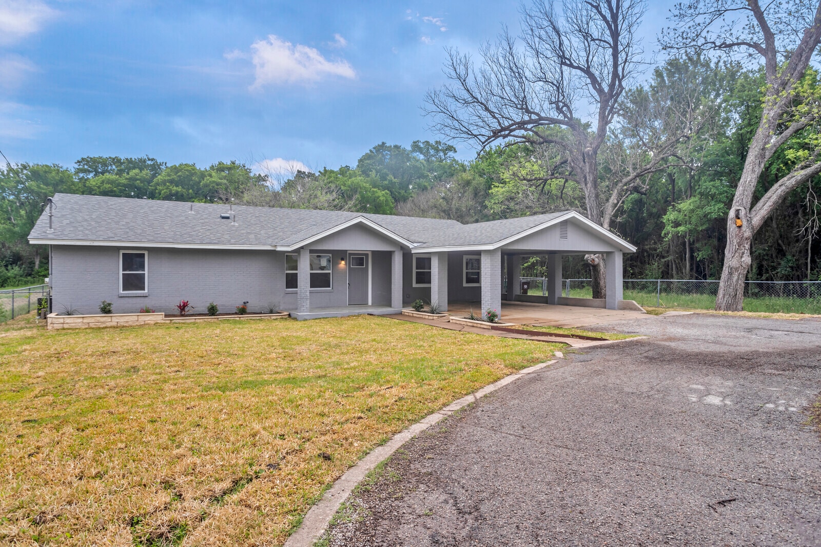 601 Spring St, Round Rock, TX for lease Interior Photo- Image 1 of 47
