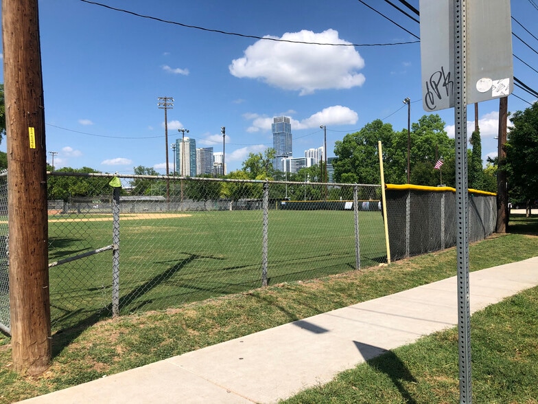 1725 Toomey Rd, Austin, TX for sale - Building Photo - Image 3 of 5
