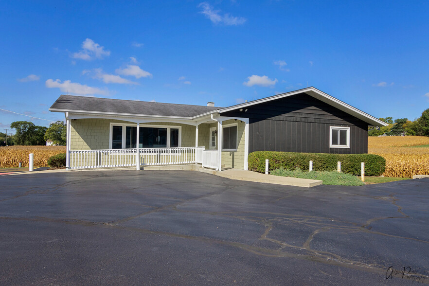 2604 Johnsburg Rd, Johnsburg, IL for sale - Building Photo - Image 1 of 1