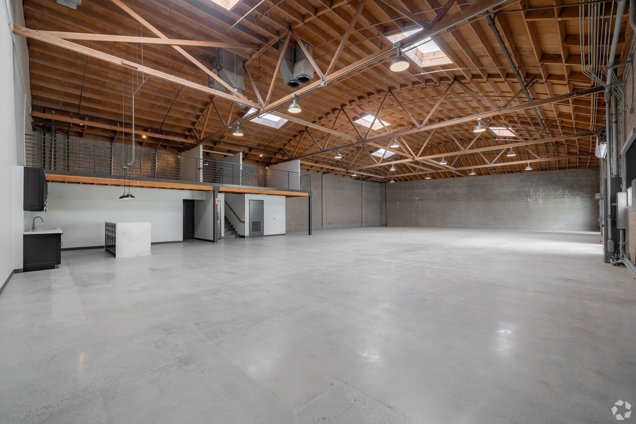 4077-4081 Redwood Ave, Los Angeles, CA for lease Interior Photo- Image 1 of 5