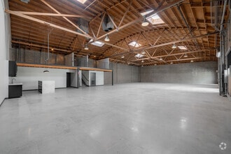 4077-4081 Redwood Ave, Los Angeles, CA for lease Interior Photo- Image 1 of 5