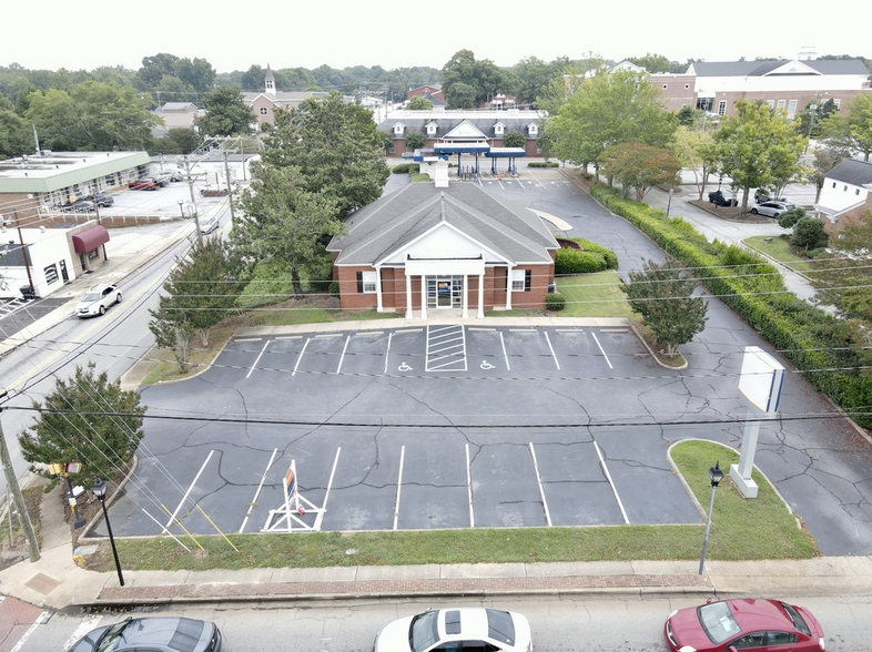 124 NE Main St, Simpsonville, SC for sale - Building Photo - Image 1 of 1