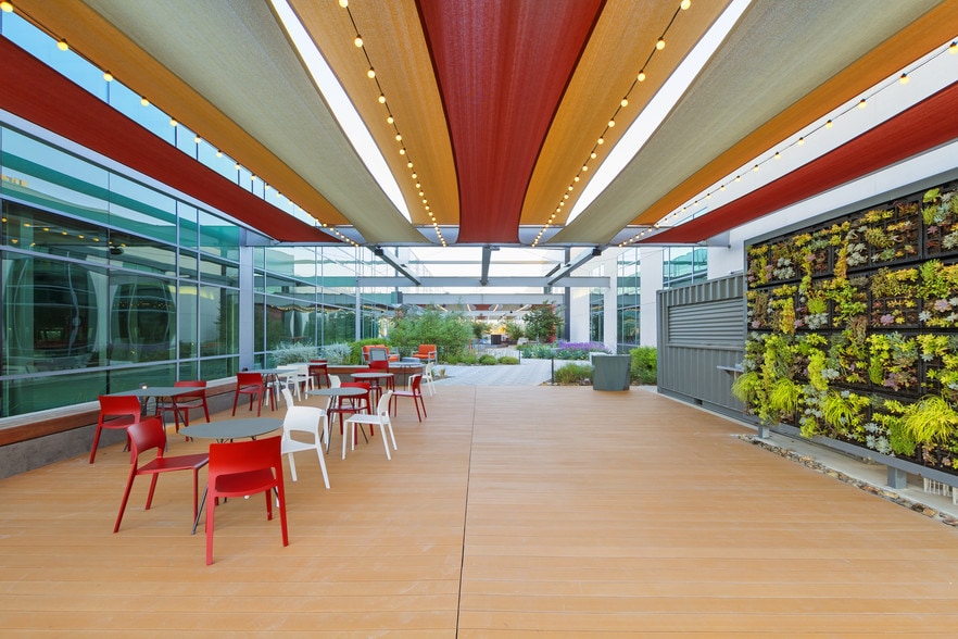 5909 Sea Otter Pl, Carlsbad, CA for lease - Interior Photo - Image 3 of 11