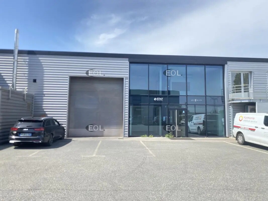 Industrial in Mornant for lease Building Photo- Image 1 of 16
