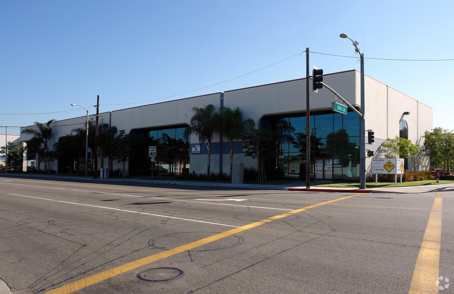 11934-11954 S La Cienega Blvd, Hawthorne, CA for lease - Primary Photo - Image 1 of 22