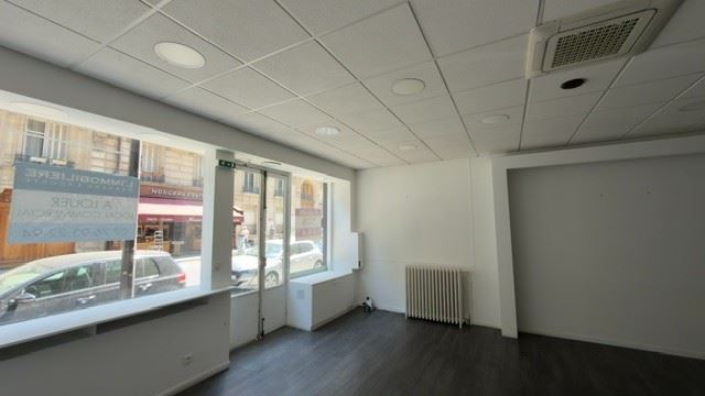 3 Rue Meissonier, Paris for lease - Interior Photo - Image 2 of 7