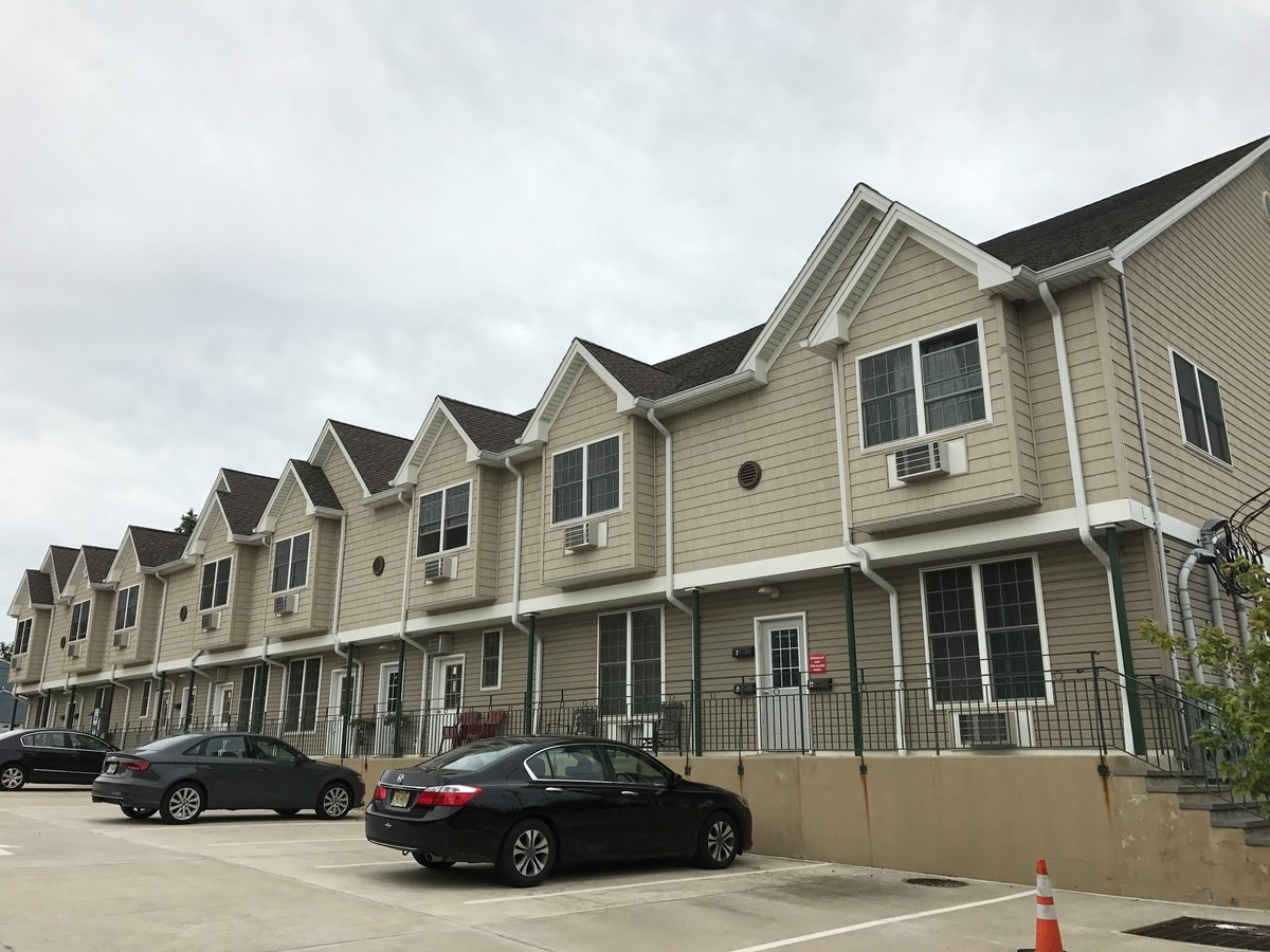 33 Vanderbilt Ave, Leonardo, NJ 07737