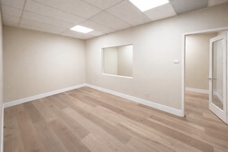 365 W 2nd Ave, Escondido, CA for lease Interior Photo- Image 1 of 3