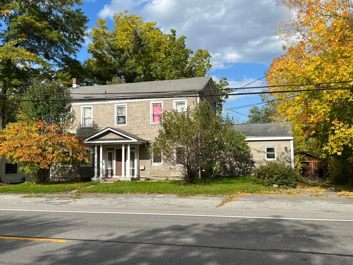 8286 W Ridge Rd, Brockport, NY 14420