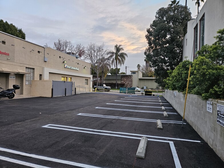 1624-1630 Montana Ave, Santa Monica, CA for lease - Building Photo - Image 2 of 6