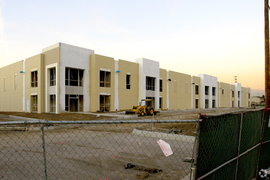 139-189 N Sunset Blvd, City Of Industry, CA for lease - Building Photo - Image 3 of 9