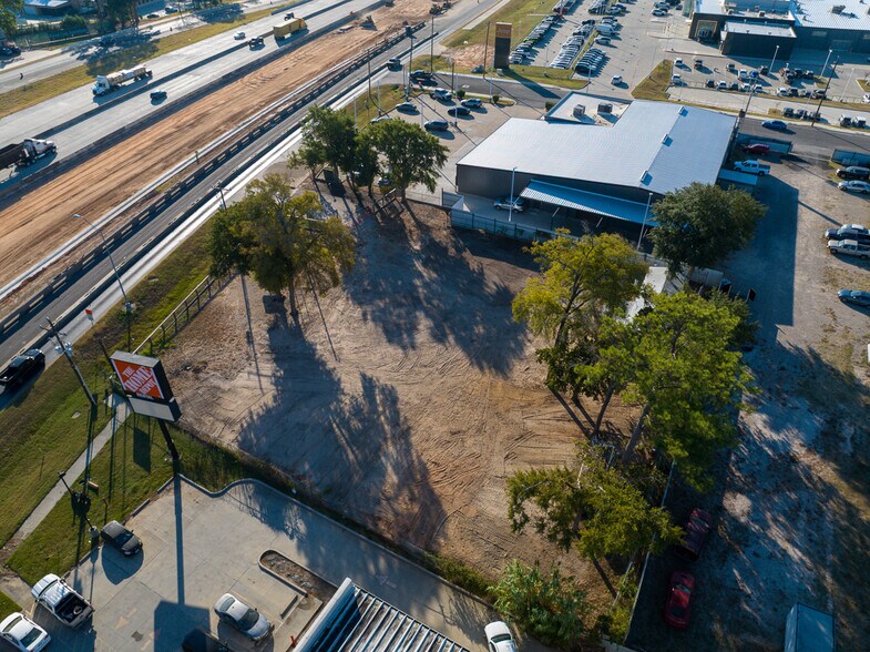 191 Interstate 45, Huntsville, TX for sale - Building Photo - Image 2 of 8