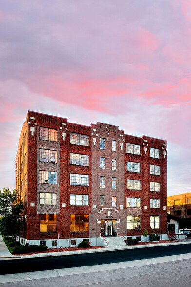 2303 Kennedy St NE, Minneapolis, MN for sale - Building Photo - Image 1 of 1