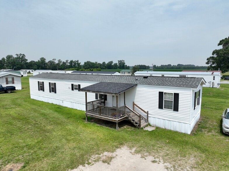 2683 Nds Ln, La Grange, NC 28551 Robert's Mobile Home Estates