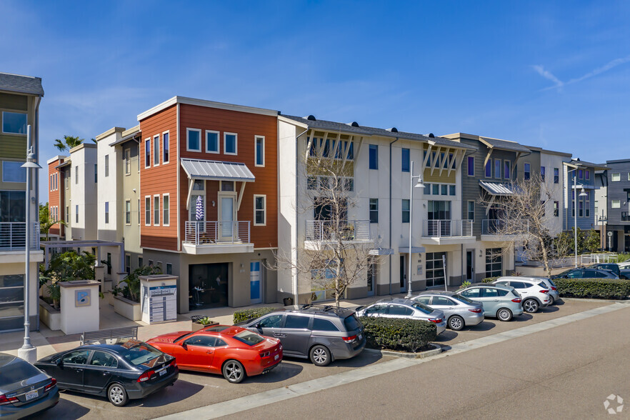 6790 Embarcadero Ln, Carlsbad, CA for sale - Primary Photo - Image 1 of 1