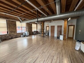 1500 W Carroll Ave, Chicago, IL for lease Interior Photo- Image 2 of 8
