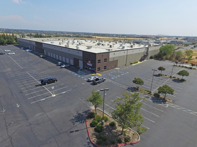 1091 Tinker Rd, Rocklin, CA 95765