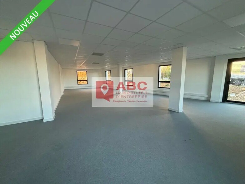 Office in Montpellier for lease - Interior Photo - Image 2 of 4