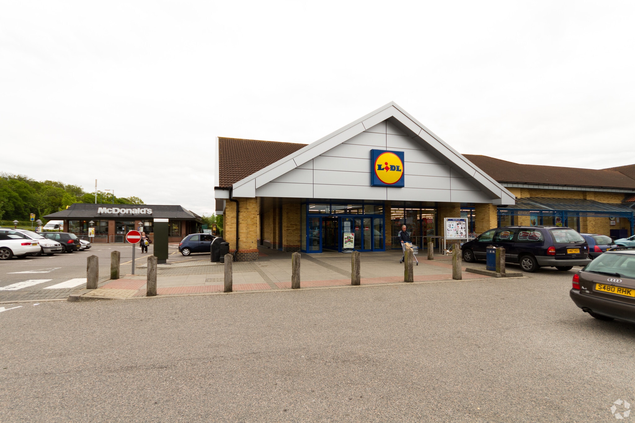 Southern Way, Harlow for sale Primary Photo- Image 1 of 1