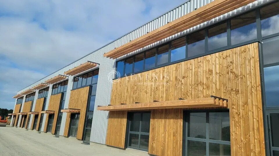 Flex in GRANDCHAMP-DES-FONTAINES for sale Building Photo- Image 1 of 4