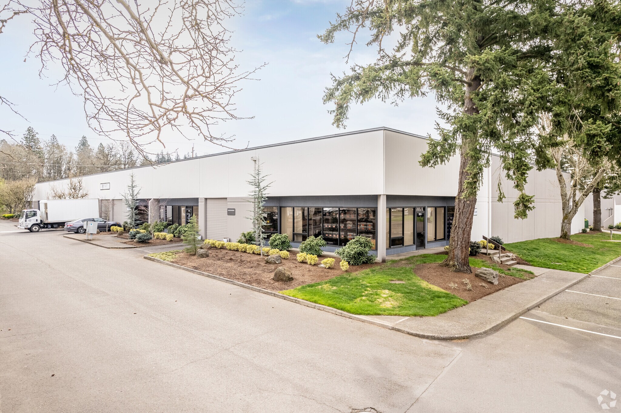8362-8380 SW Nimbus Ave, Beaverton, OR for lease Primary Photo- Image 1 of 5