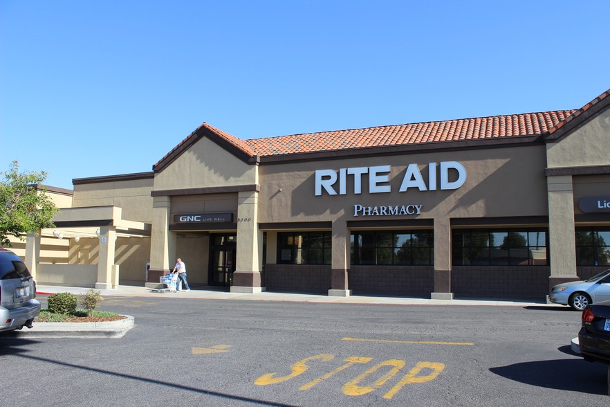 8000 White Ln, Bakersfield, CA for lease - Building Photo - Image 2 of 3