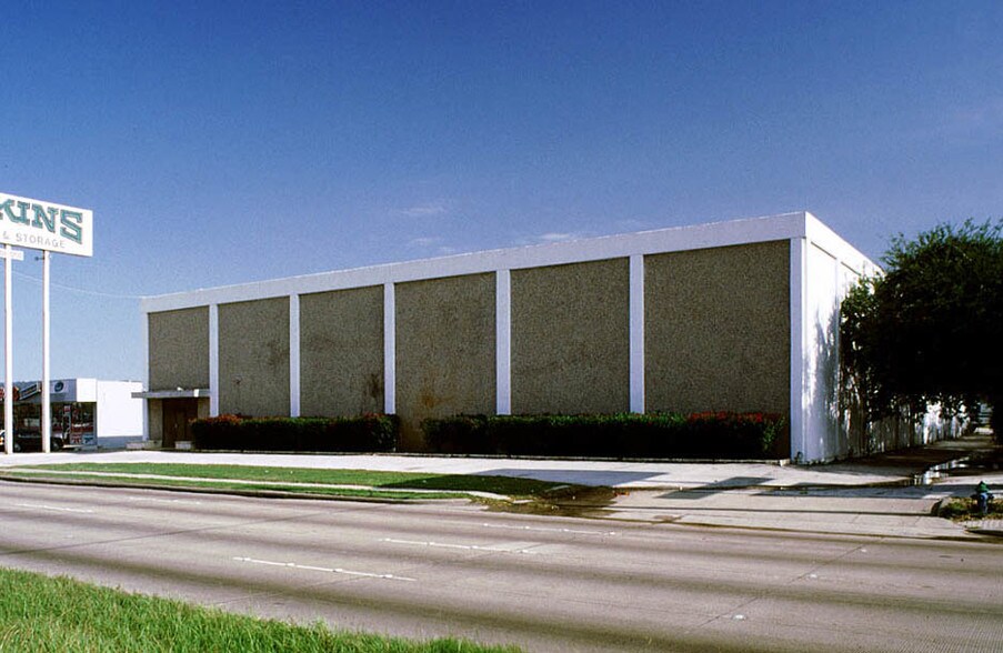 6853 S US 59 Hwy, Houston, TX for sale - Primary Photo - Image 1 of 3
