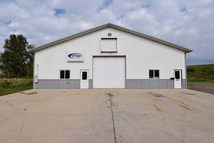 710 10th St NE, Milaca, MN for sale - Building Photo - Image 2 of 13