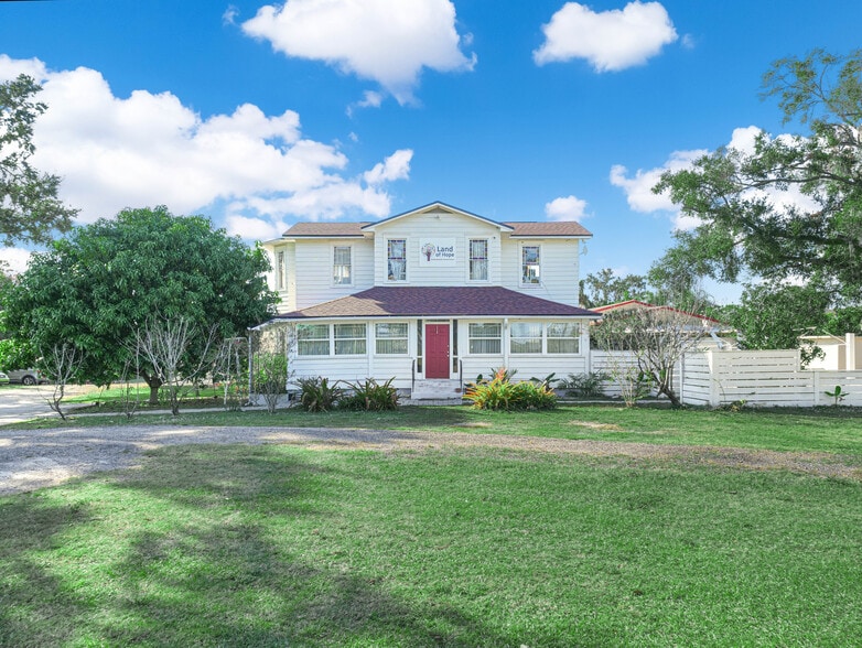 3 ACRES Near I-4 portfolio of 2 properties for sale on LoopNet.com - Building Photo - Image 2 of 17