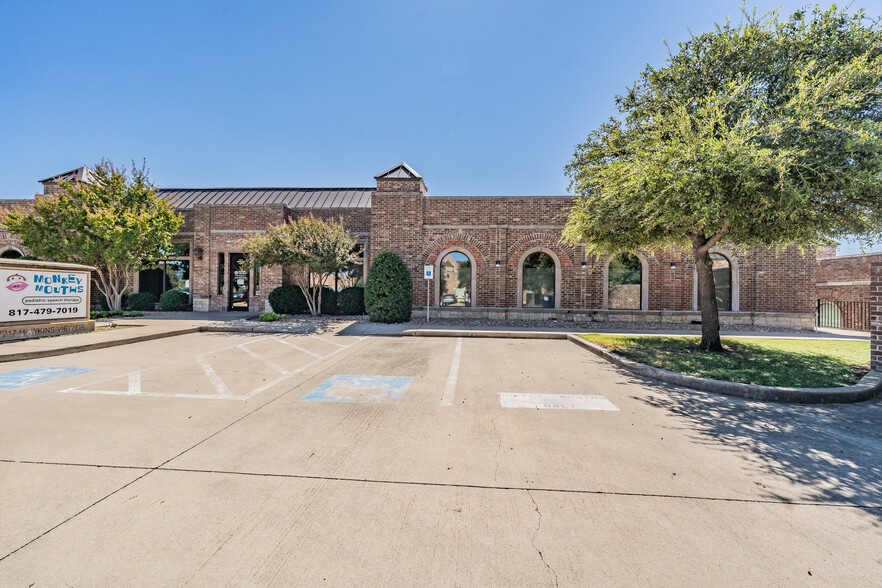 7217 Hawkins View Dr, Fort Worth, TX for lease - Building Photo - Image 1 of 33