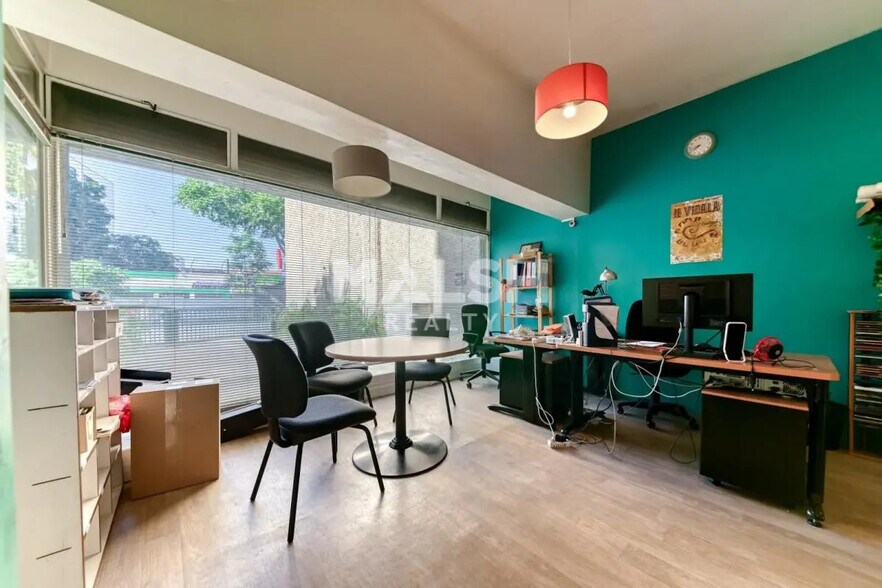 Retail in Villeurbanne for sale - Building Photo - Image 3 of 11