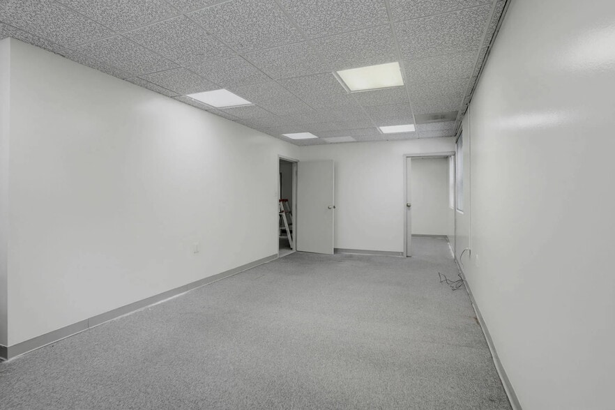 7 Post Office Rd, Waldorf, MD for sale - Interior Photo - Image 3 of 10