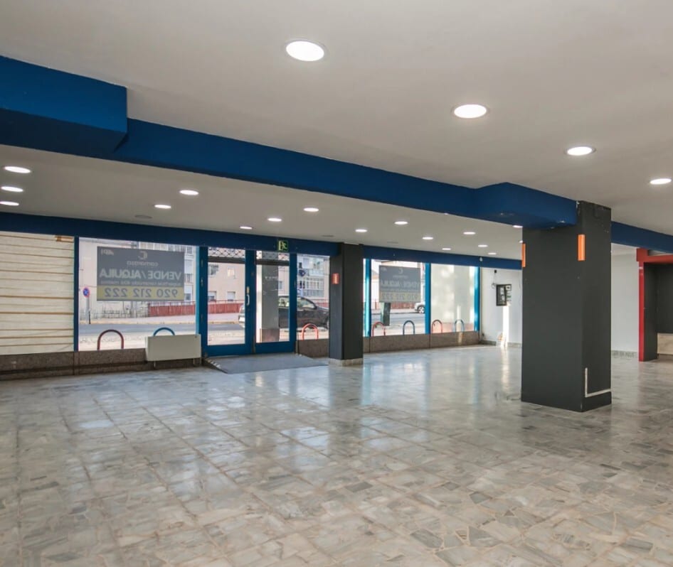 Avenida de Madrid, 9, Ávila, AVI 05001 - - - Interior Photo - Image 1 of 4
