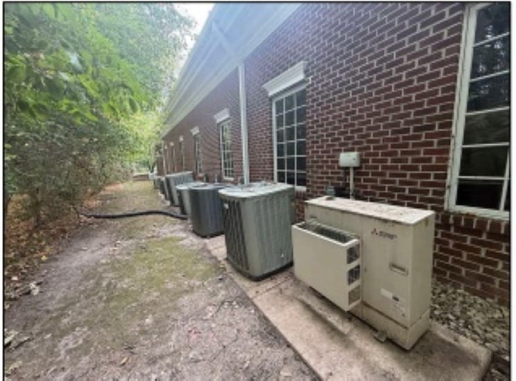 1771 Indian Wood Cir, Maumee, OH for lease - Building Photo - Image 3 of 22