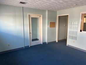 2000 Dudley Ave, Parkersburg, WV for lease Interior Photo- Image 2 of 13