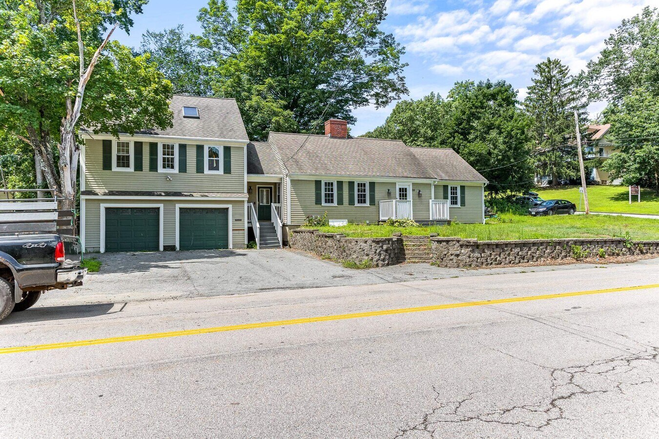 88 Manchester St, Nashua, NH 03064