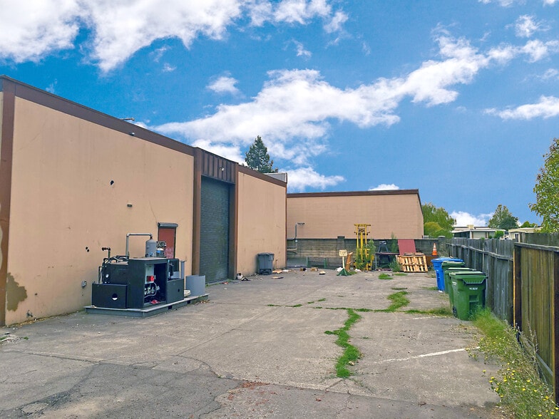 819 Piner Rd, Santa Rosa, CA for lease - Building Photo - Image 2 of 2