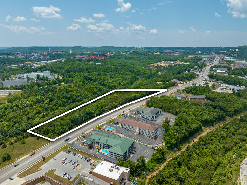 2315-2345 Shepherd Of The Hills Expressway, Branson, MO for sale Primary Photo- Image 1 of 15