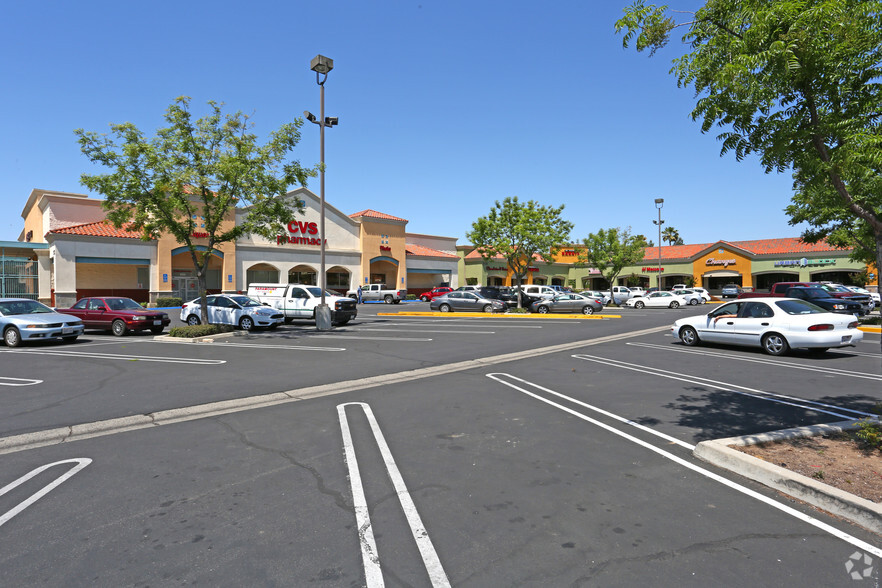 2179 Shaw Ave, Clovis, CA for lease - Building Photo - Image 2 of 5