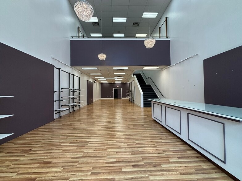 9 Bow St, Freeport, ME for lease - Building Photo - Image 3 of 14