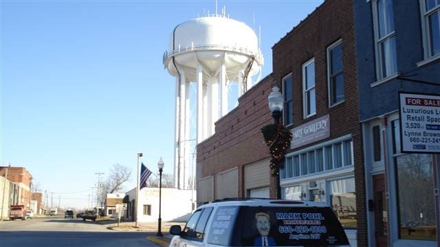 Downtown Sedalia Mixed-Use Buildings portfolio of 2 properties for sale on LoopNet.com - Primary Photo - Image 2 of 2