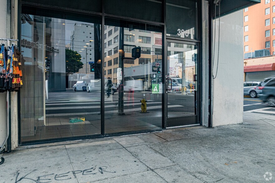 908 Santee St, Los Angeles, CA for lease - Building Photo - Image 3 of 4