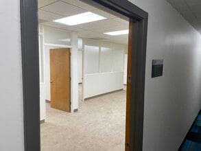 4000 Aurora Ave N, Seattle, WA for lease Interior Photo- Image 1 of 4