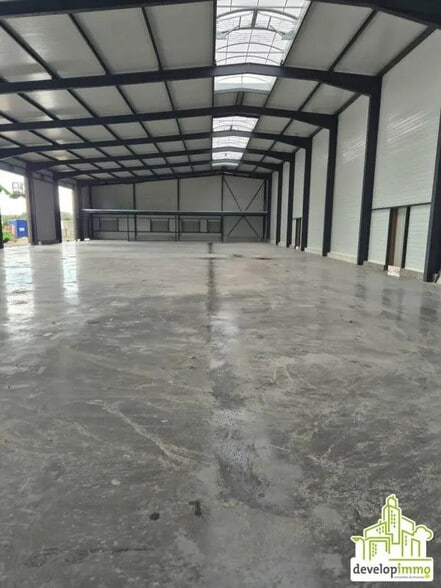 Office in VAL D'ARRY for lease - Interior Photo - Image 2 of 6