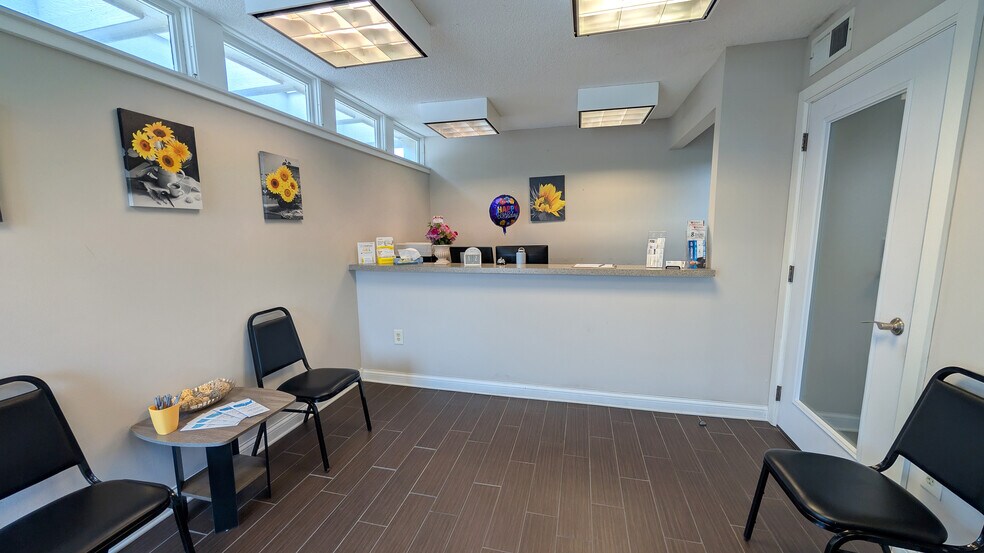 841-849 S Hillside St, Wichita, KS for lease - Interior Photo - Image 2 of 4