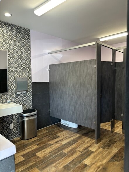 21700 Golden Triangle Rd, Santa Clarita, CA for lease - Interior Photo - Image 3 of 8